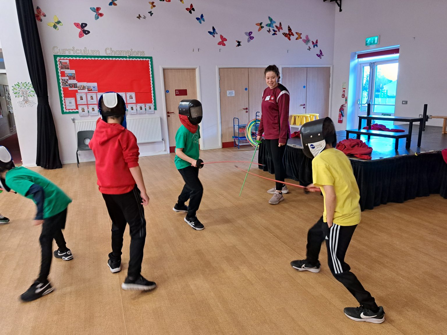 LLYSFAEN SCHOOL GETS FENCING TASTER - BRITISH FENCING