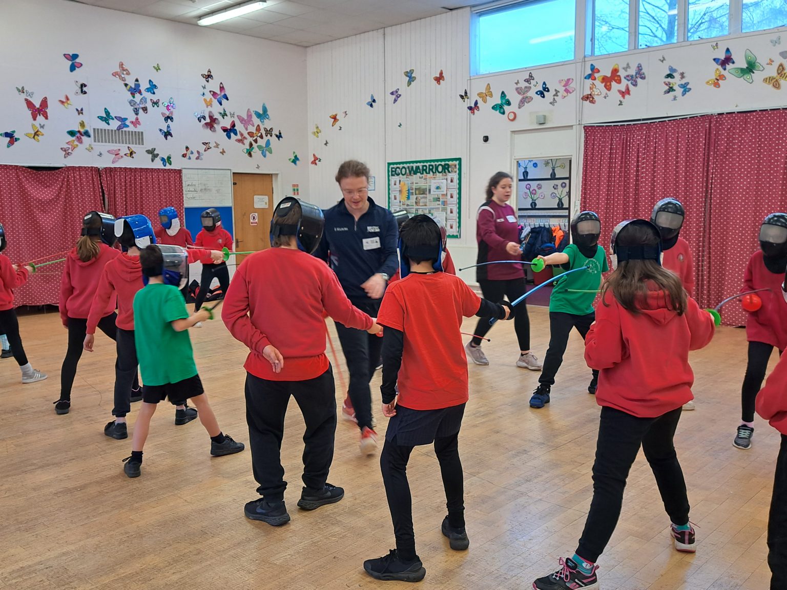 LLYSFAEN SCHOOL GETS FENCING TASTER - BRITISH FENCING